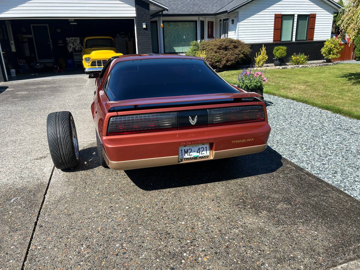 Pontiac-firebird-trans-am-1985-orange