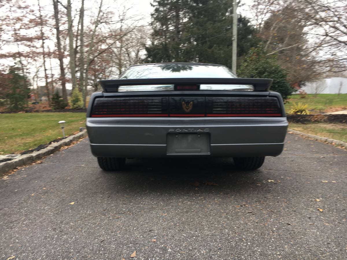 Pontiac-firebird-trans-am-1987-grey-17