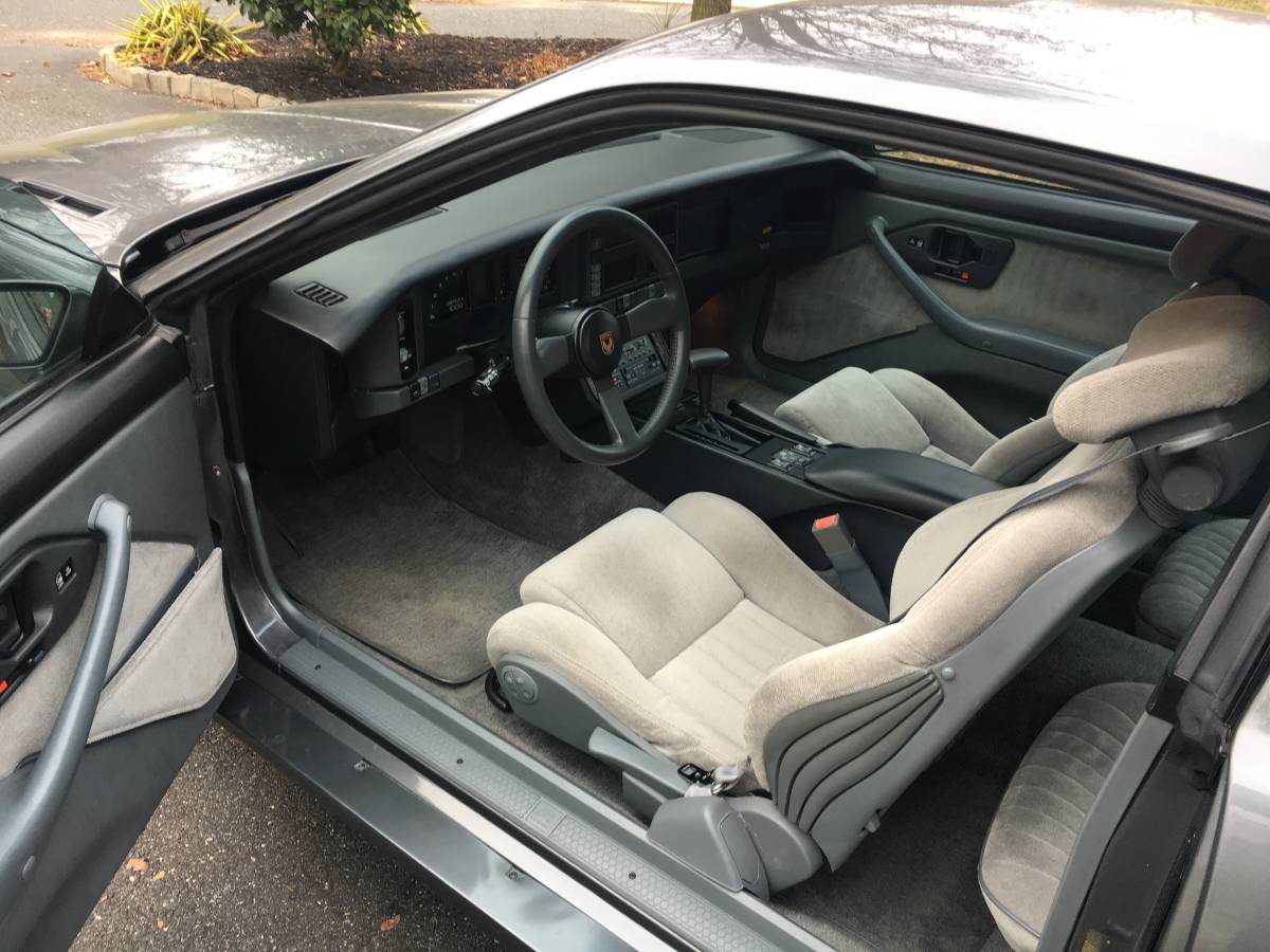 Pontiac-firebird-trans-am-1987-grey-3