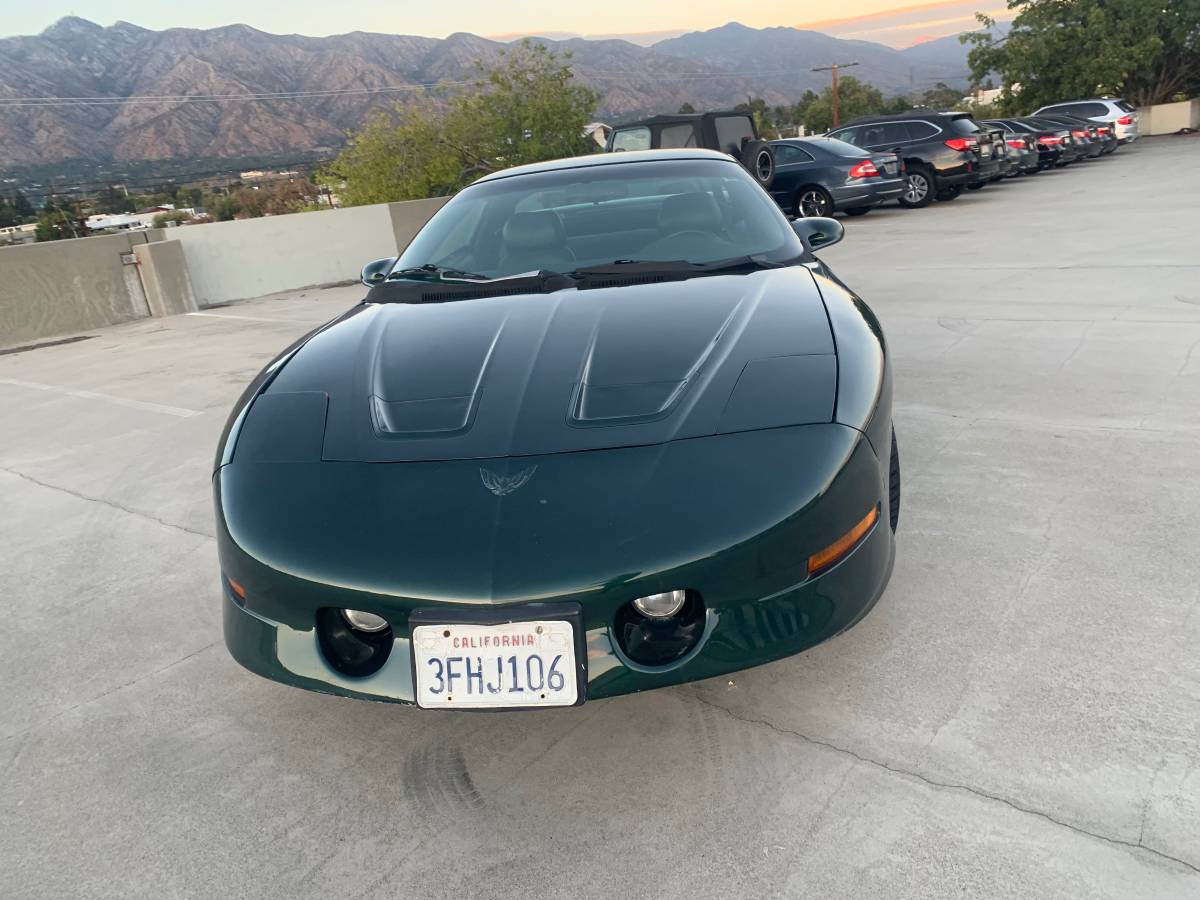 Pontiac-firebird-trans-am-1995-green-1