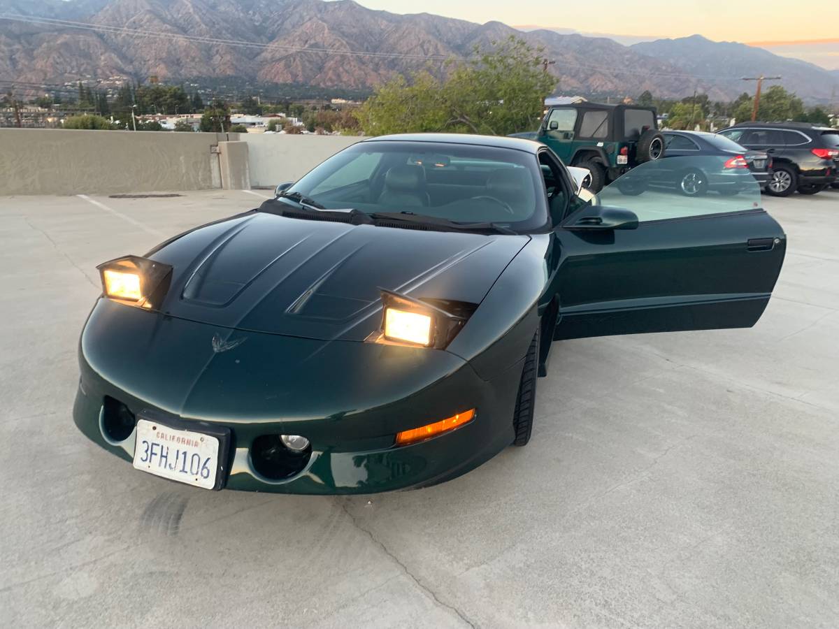 Pontiac-firebird-trans-am-1995-green-13
