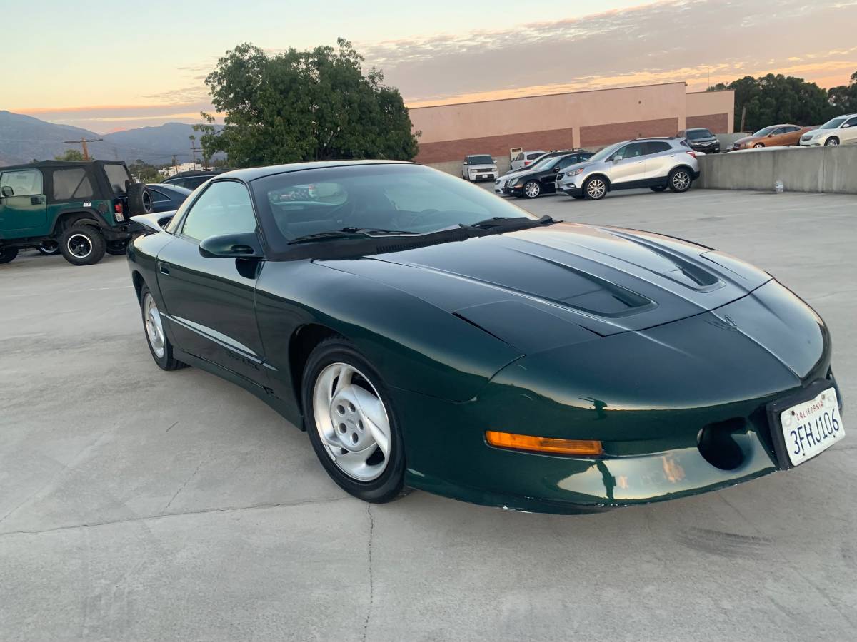Pontiac-firebird-trans-am-1995-green-2