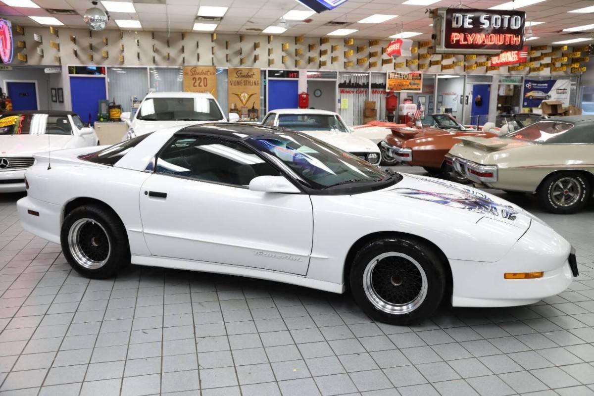 Pontiac-firebird-trans-am-2dr-h-1994-white-17