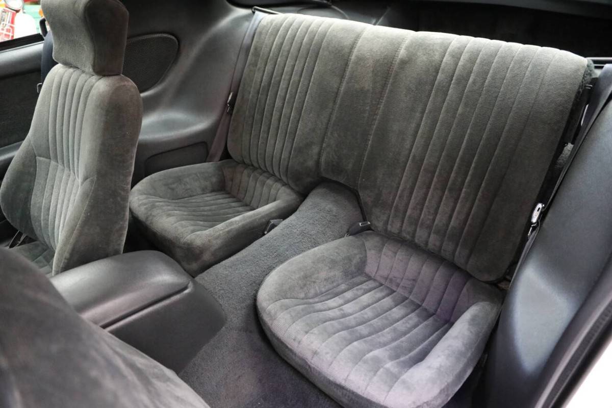 Pontiac-firebird-trans-am-2dr-h-1994-white-21