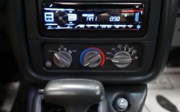 Pontiac-firebird-trans-am-2dr-h-1994-white-9