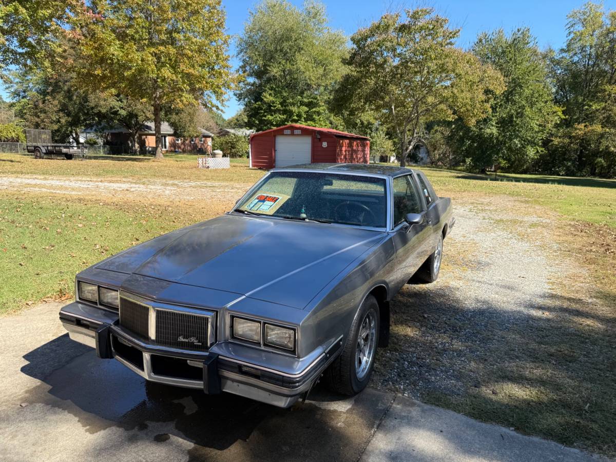 Pontiac-grand-prix-1984-silver