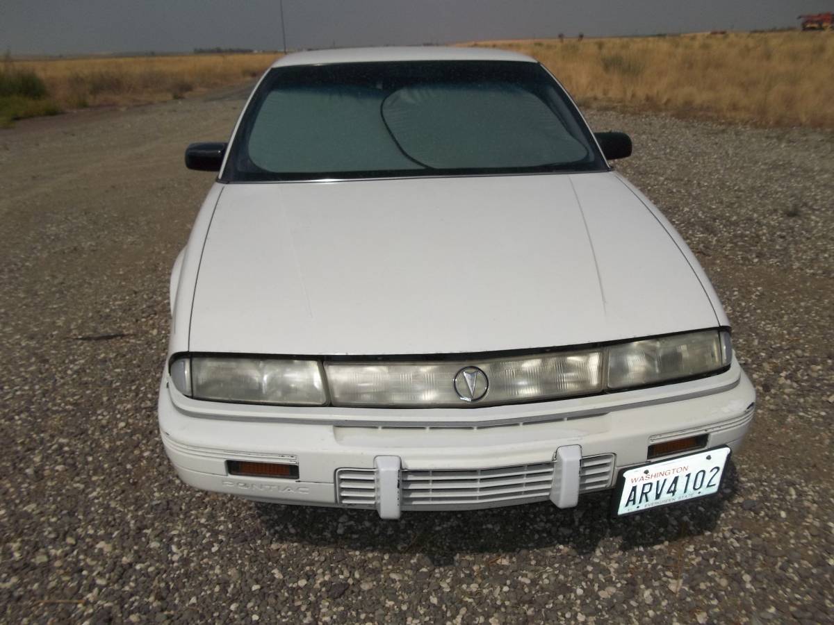 Pontiac-grand-prix-se-1995-white