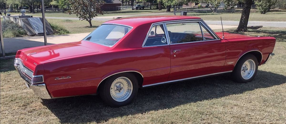 Pontiac-gto-1965-red