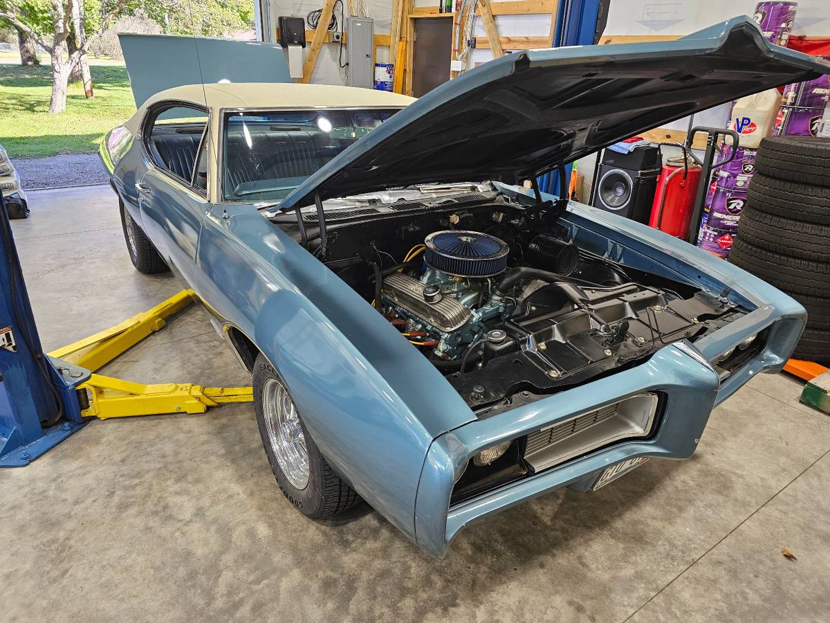 Pontiac-gto-1968-blue-14