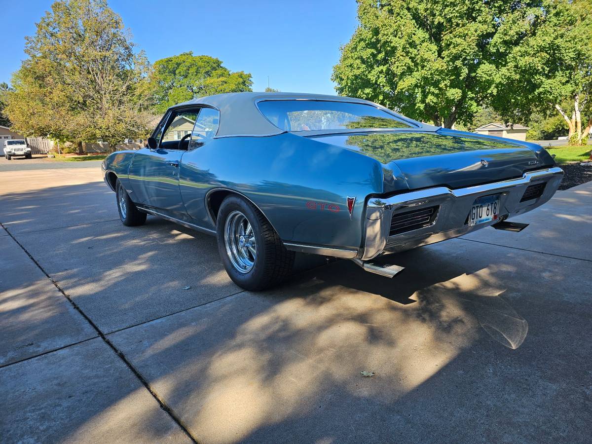Pontiac-gto-1968-blue-2