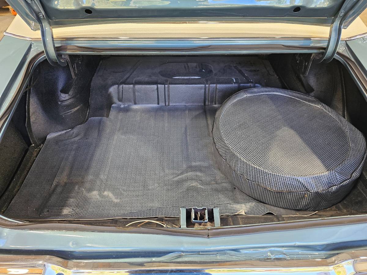 Pontiac-gto-1968-blue-21