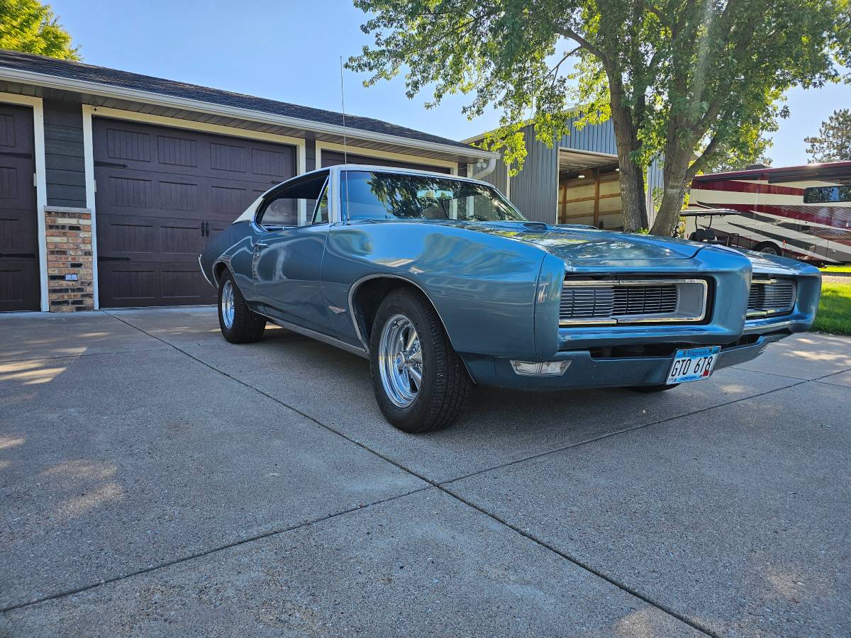Pontiac-gto-1968-blue-6