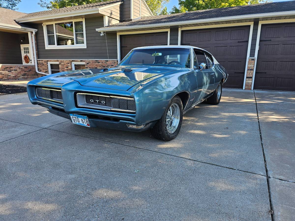 Pontiac-gto-1968-blue