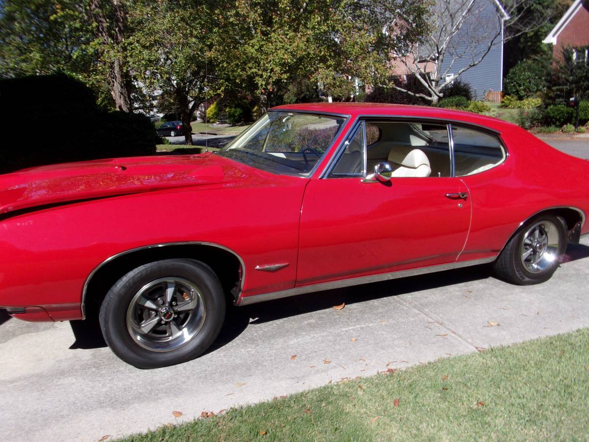 Pontiac-gto-1968-red