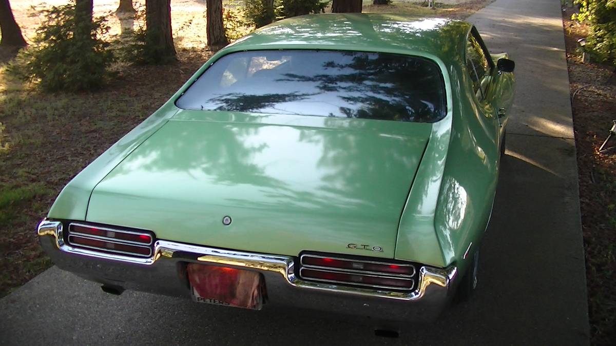 Pontiac-gto-1969-green-15