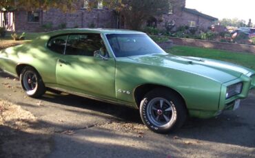 Pontiac-gto-1969-green-2