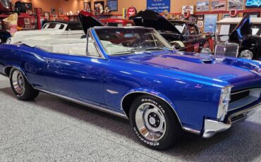 Pontiac-gto-convertible-1966-blue