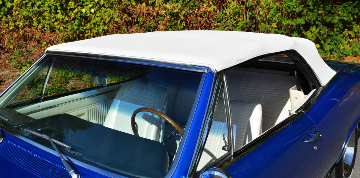 Pontiac-gto-convertible-1966-blue-4
