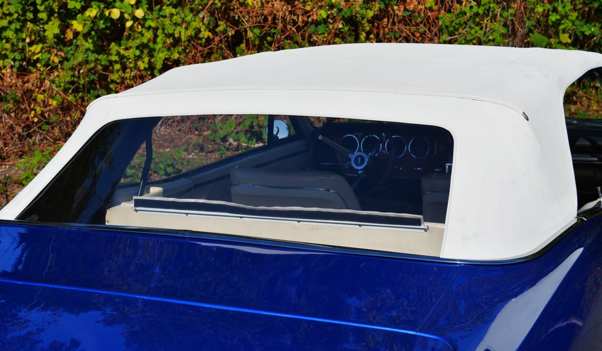 Pontiac-gto-convertible-1966-blue-5