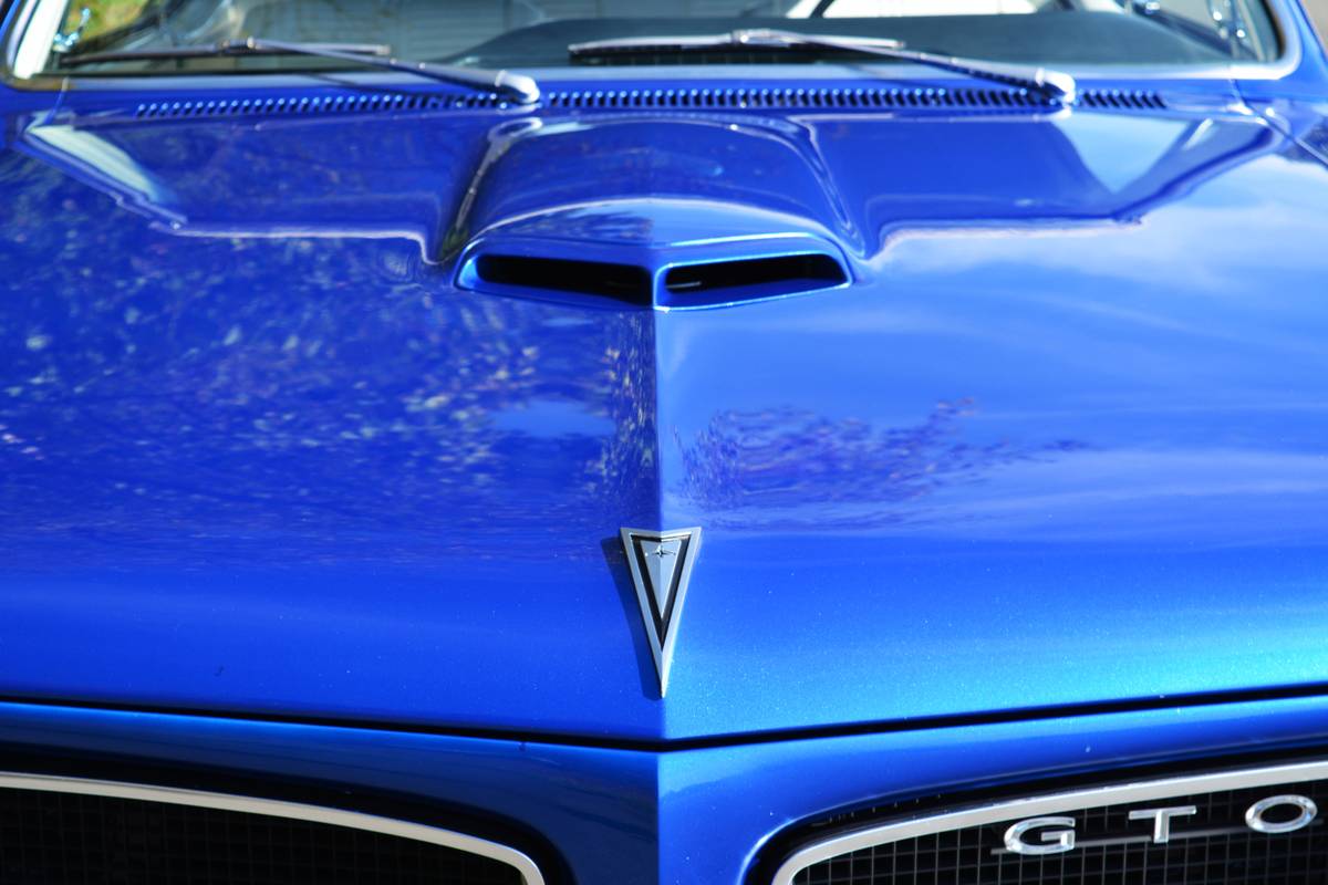 Pontiac-gto-convertible-1966-blue-7