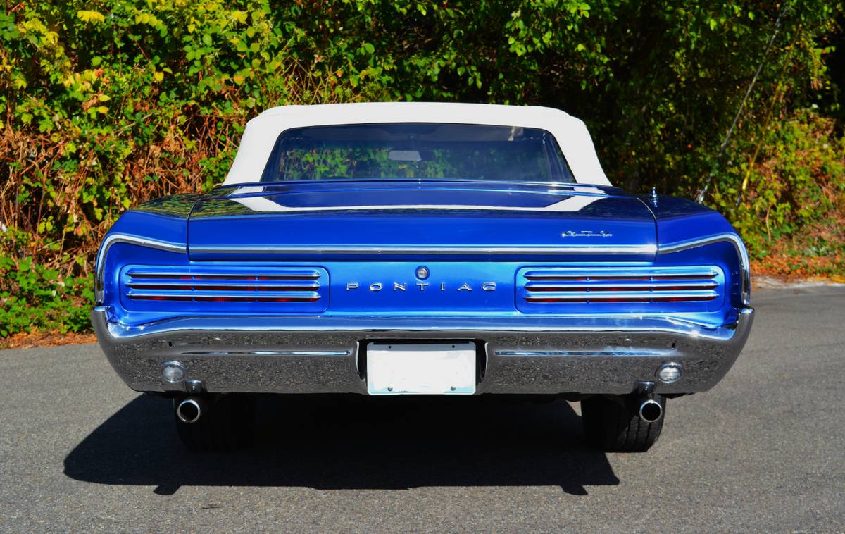 Pontiac-gto-convertible-1966-blue-8