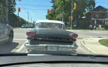 Pontiac-laurentian-four-door-sport-1958-black-3