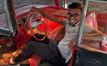 Pontiac-laurentian-four-door-sport-1958-black-4