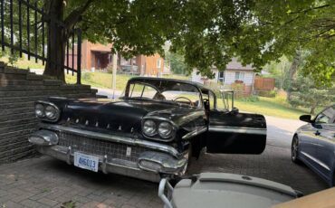 Pontiac-laurentian-four-door-sport-1958-black-6