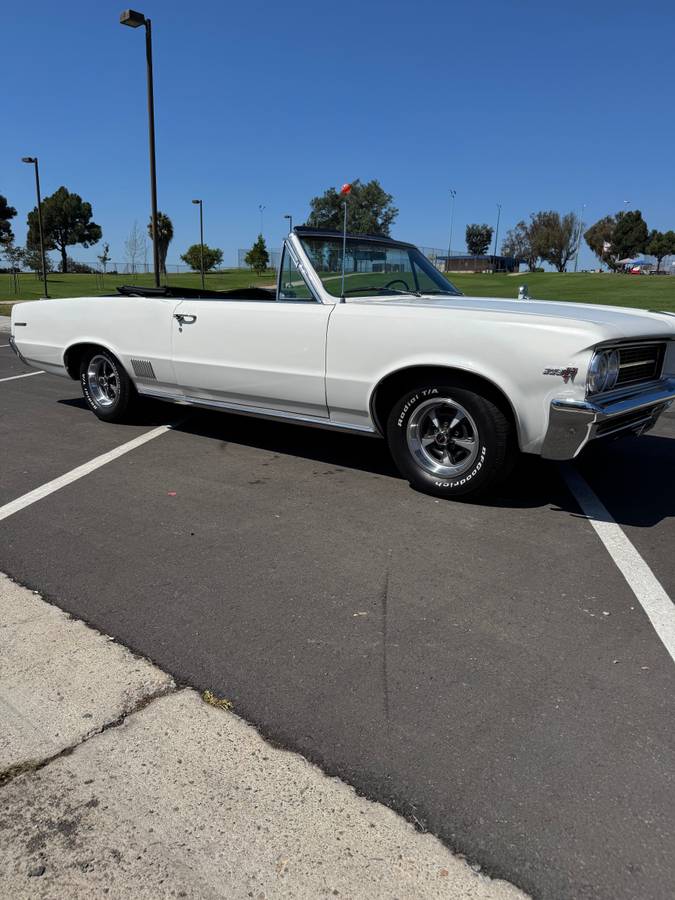 Pontiac-lemans-1964-white-1
