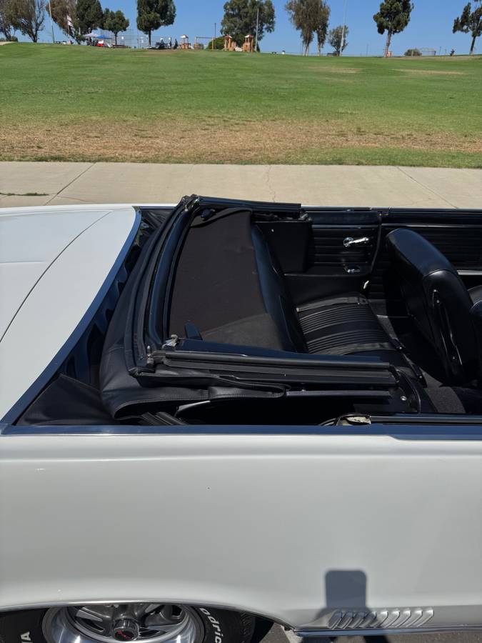 Pontiac-lemans-1964-white-4