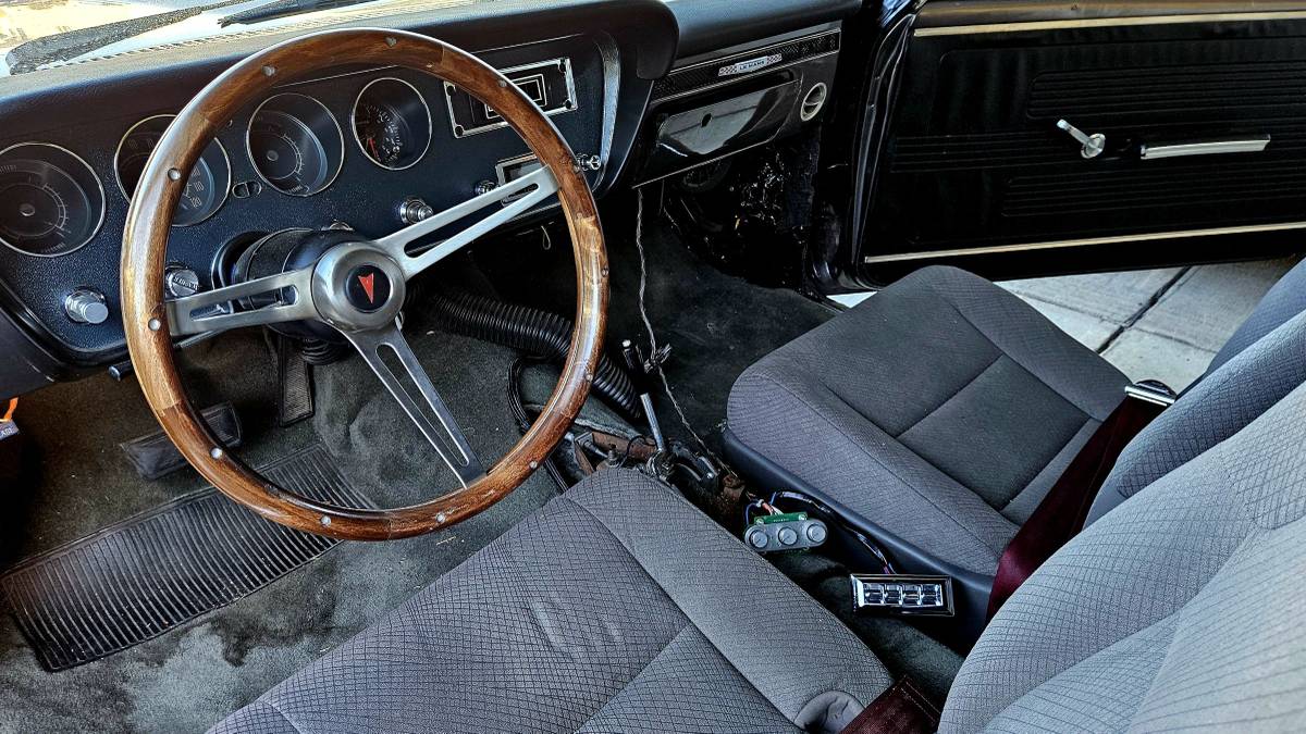 Pontiac-lemans-1967-black-10