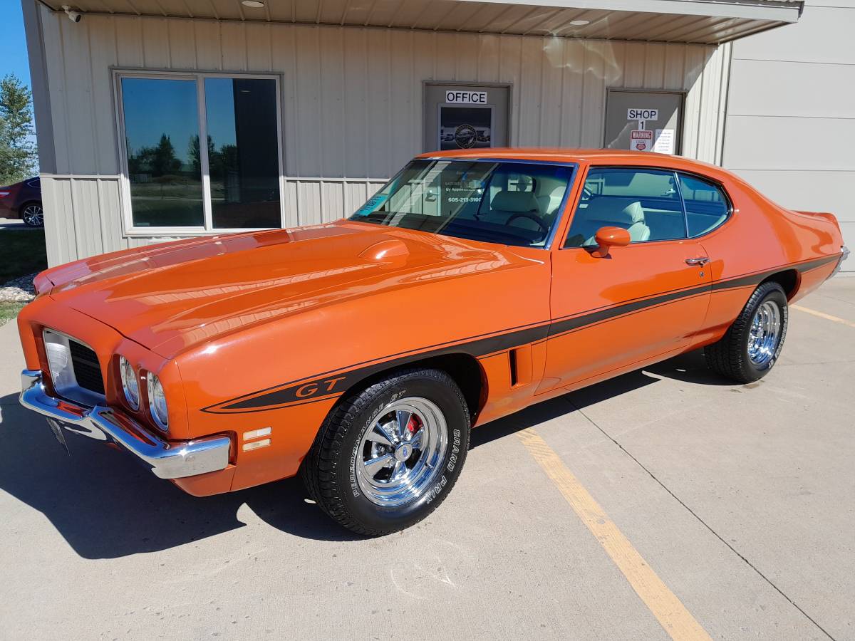 Pontiac-lemans-1972