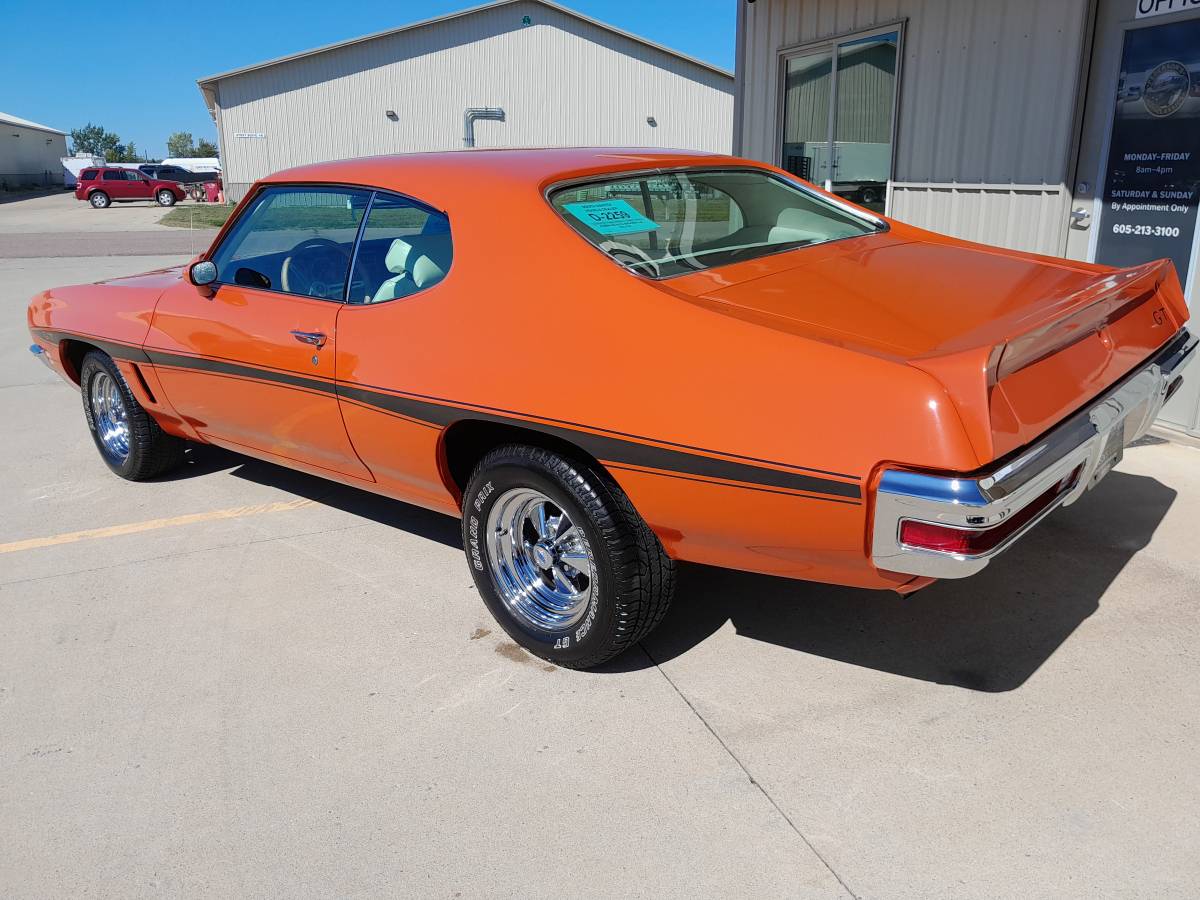 Pontiac-lemans-1972-21