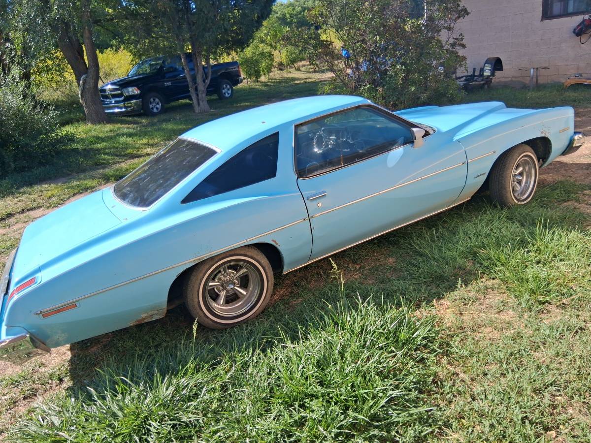 Pontiac-lemans-1975-2