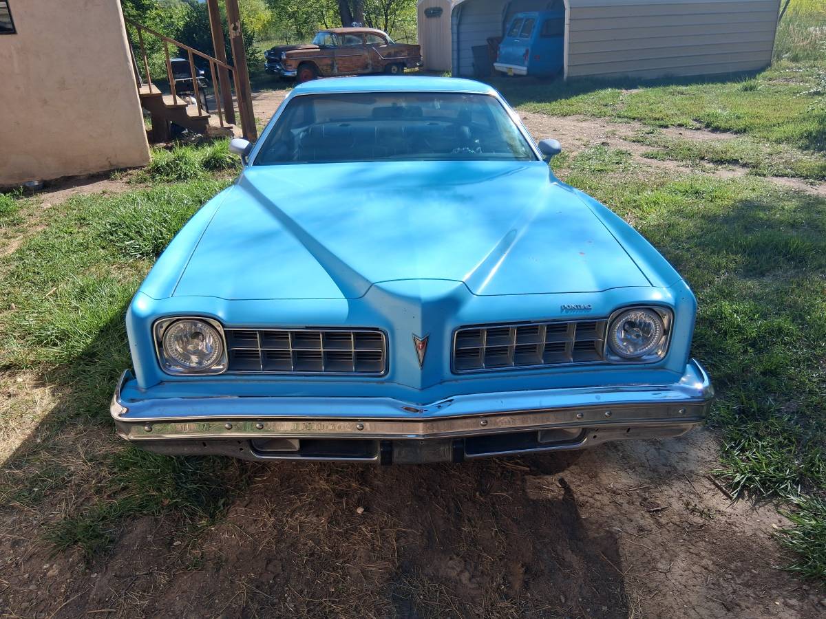 Pontiac-lemans-1975-4