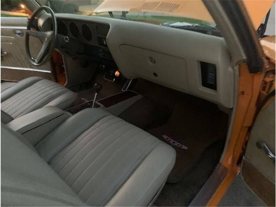 Pontiac-lemansgto-tribute-1970-12