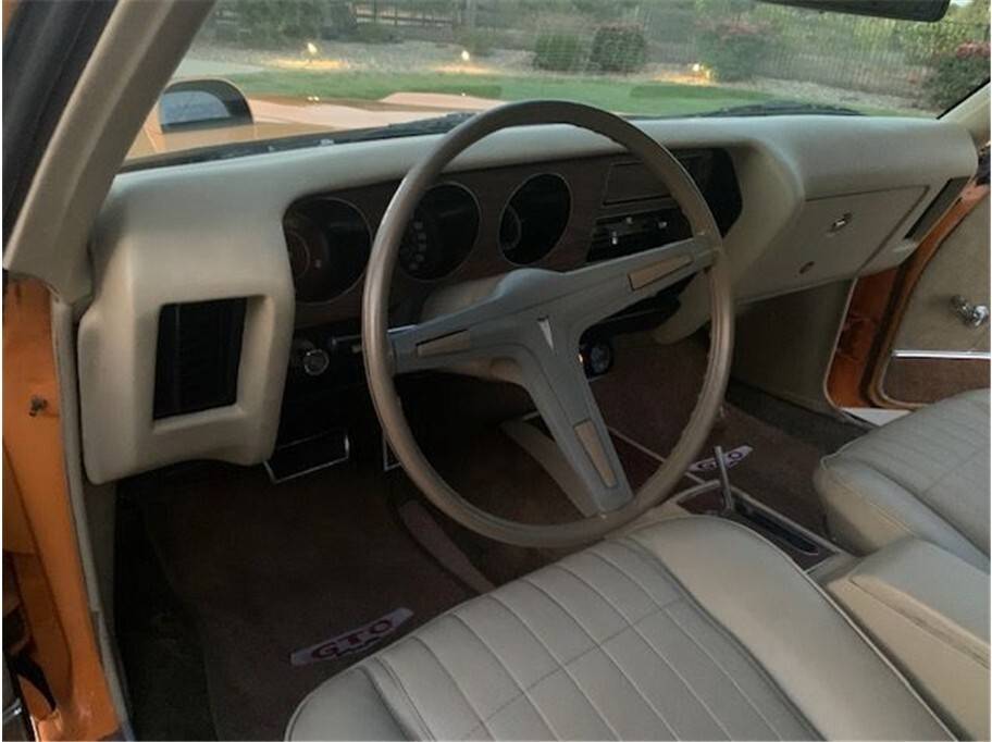 Pontiac-lemansgto-tribute-1970-8