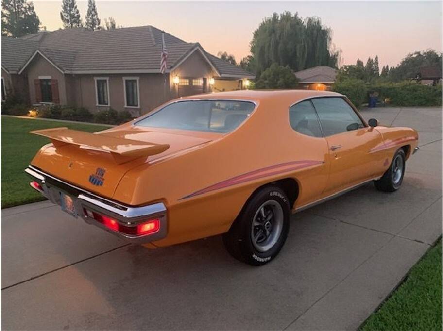 Pontiac-lemansgto-tribute-1970-9
