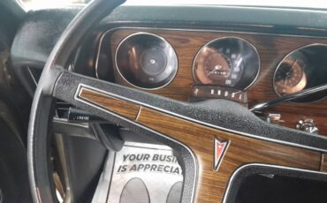 Pontiac-luxury-lemans-1972-1