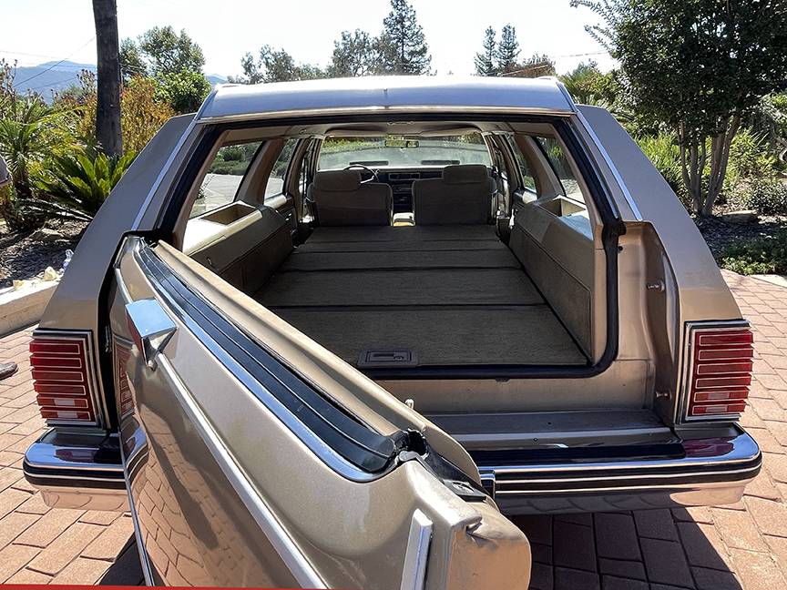 Pontiac-parisienne-safari-wagon-1986-3