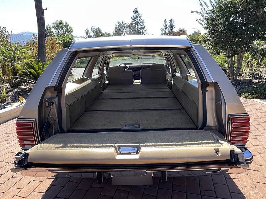 Pontiac-parisienne-safari-wagon-1986-4