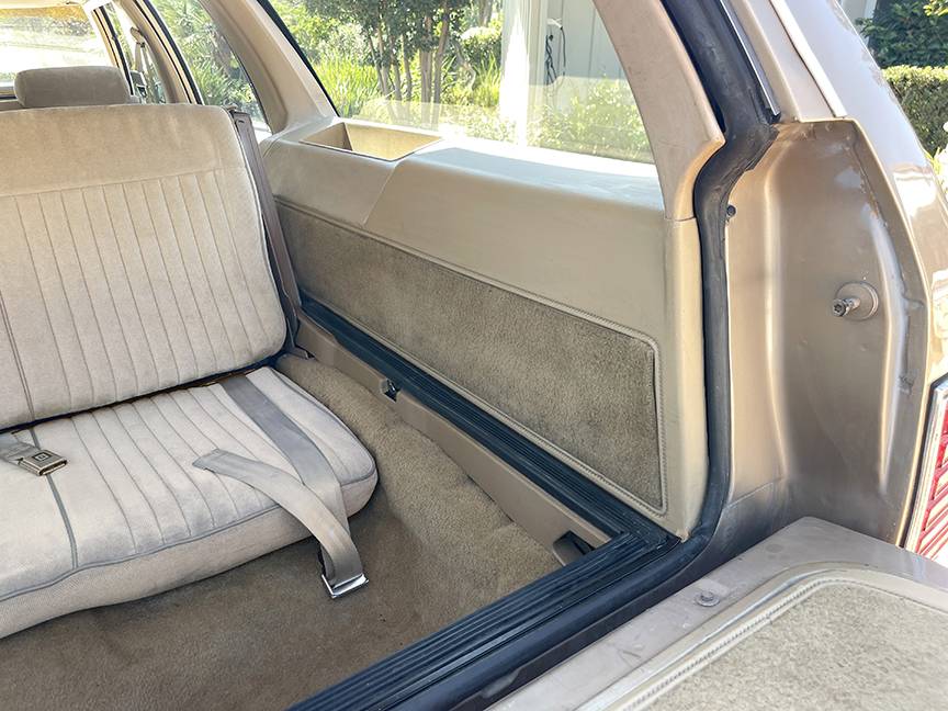 Pontiac-parisienne-safari-wagon-1986-5