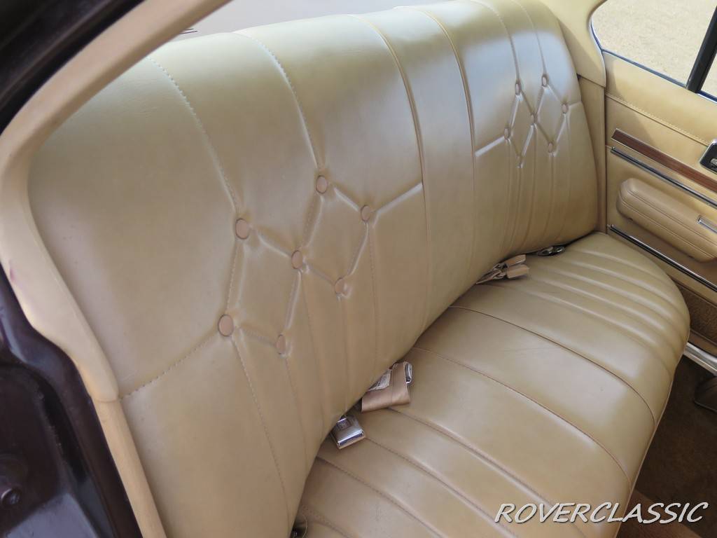 Pontiac-phoenix-1977-brown