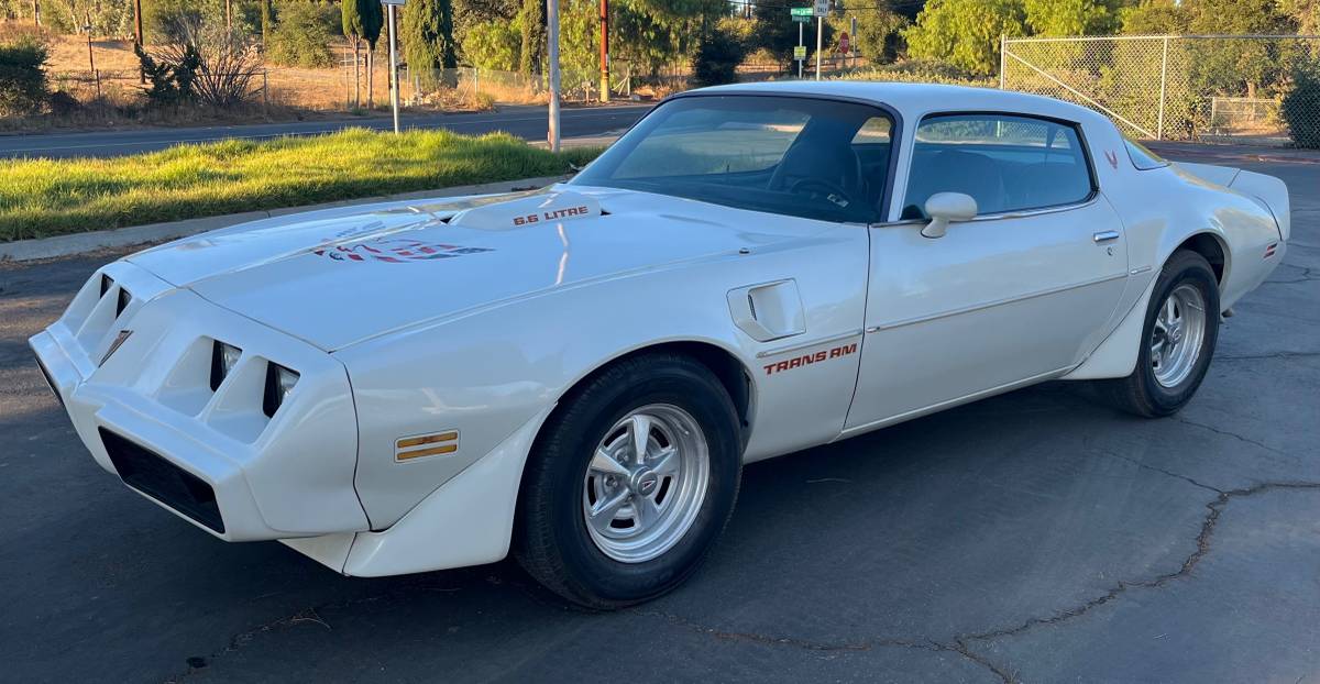 Pontiac-trans-am-1979-white-11