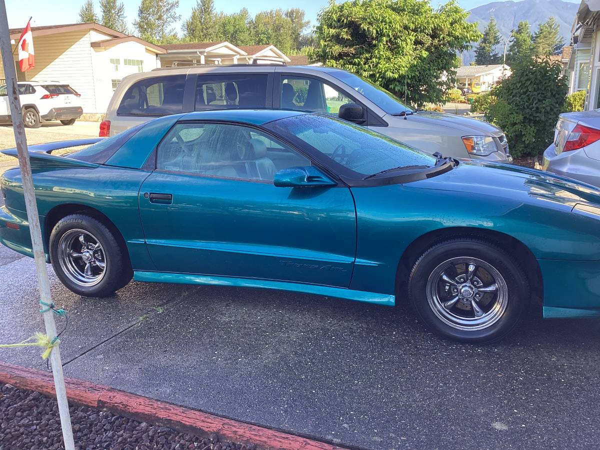 Pontiac-trans-am-1994-green-1