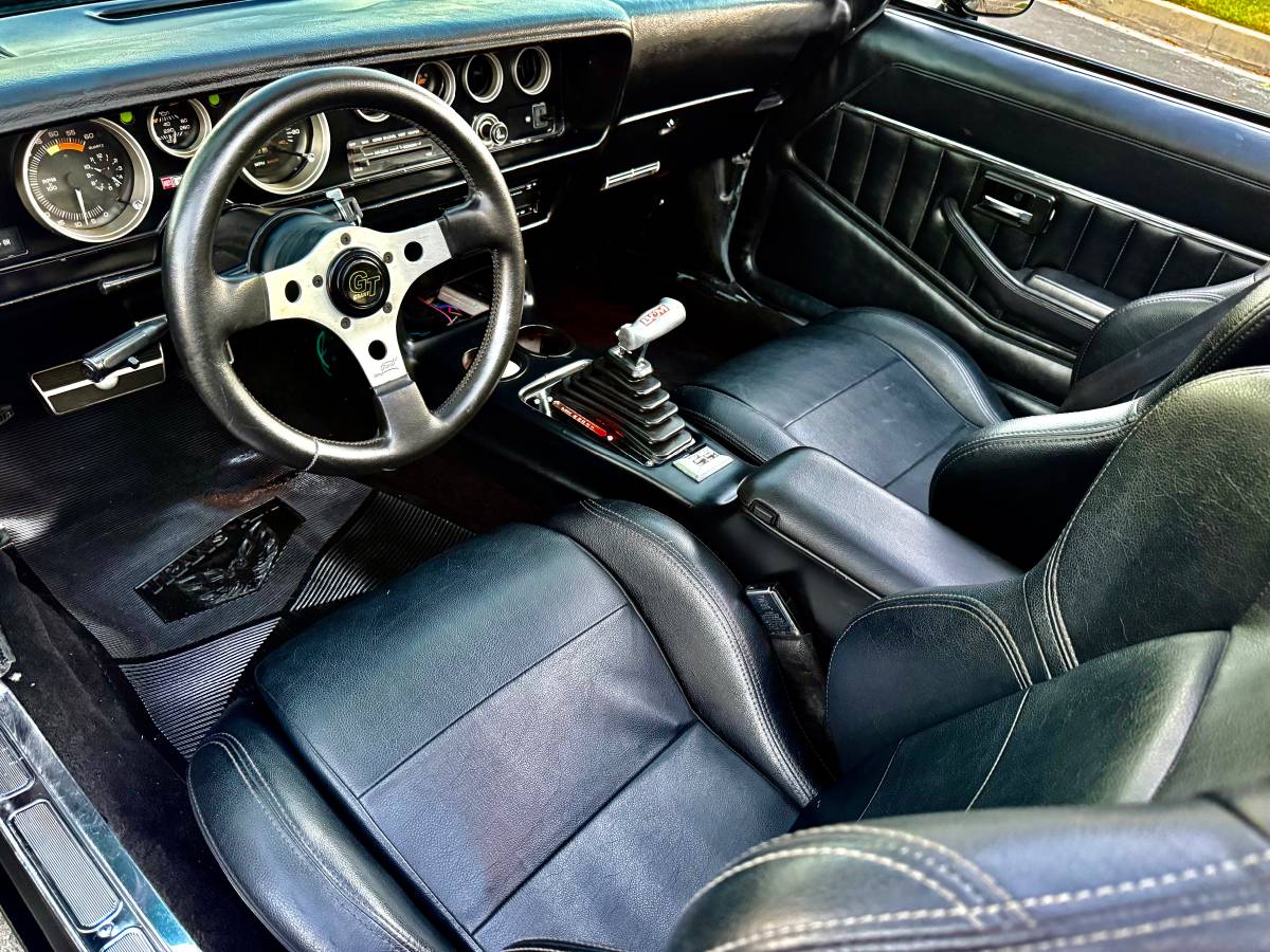 Pontiac-trans-am-bandit-4.9-litre-v8-1981-black-4