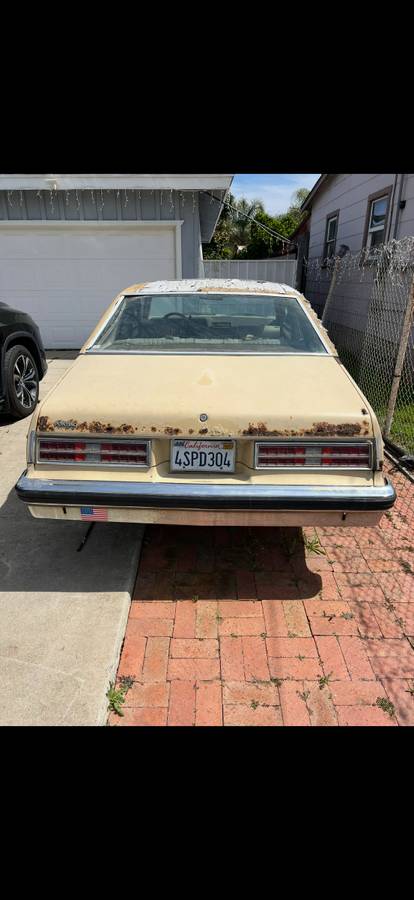 Pontiac-ventura-1976-yellow-3