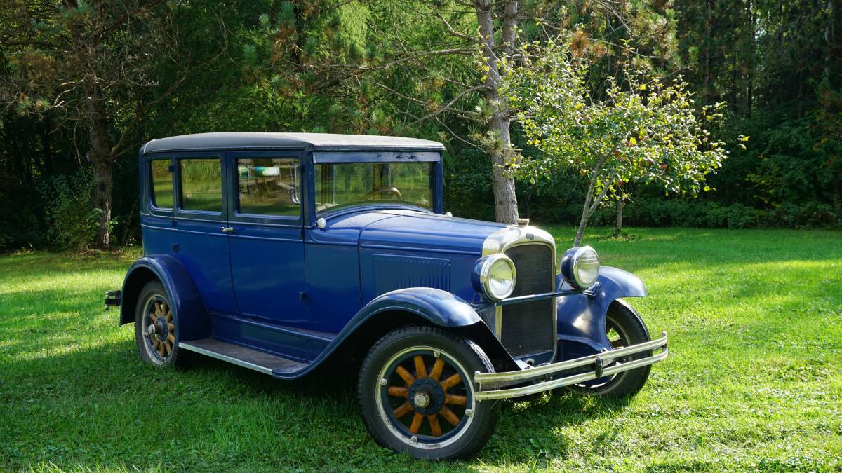 Pontiach-1928-blue-1