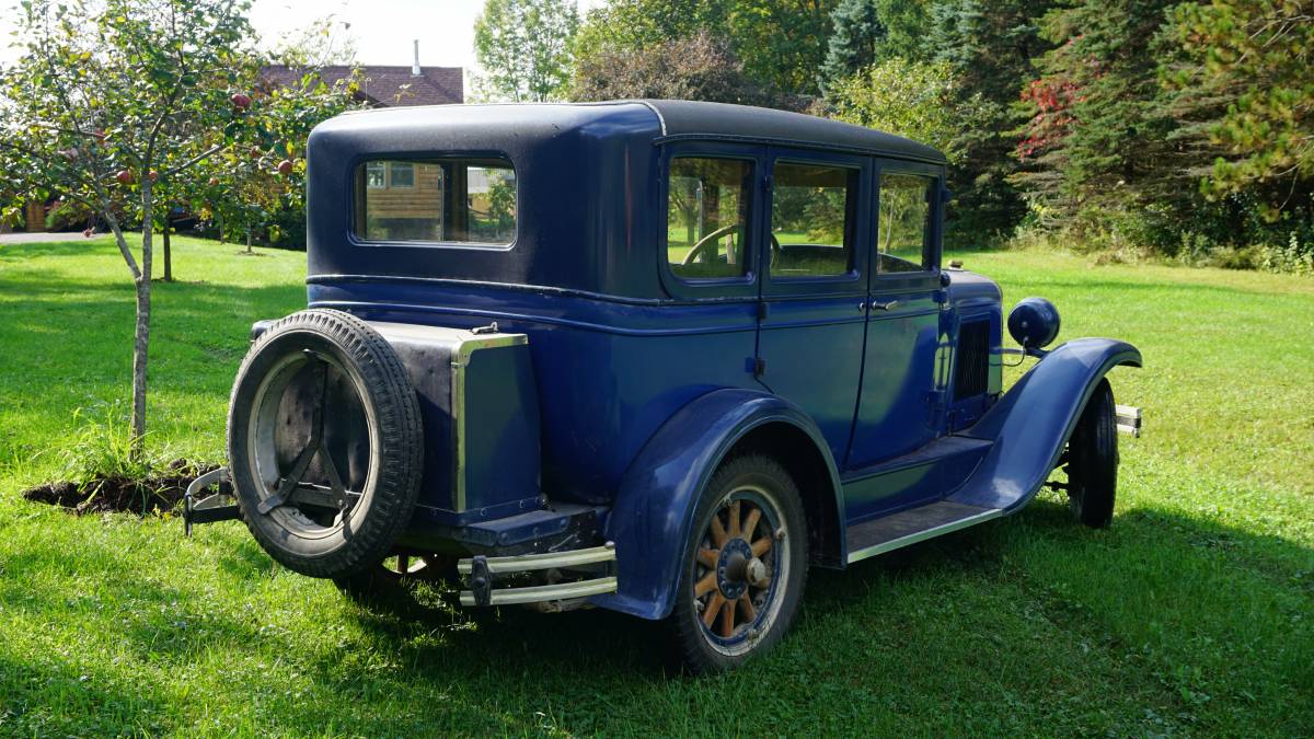 Pontiach-1928-blue-2