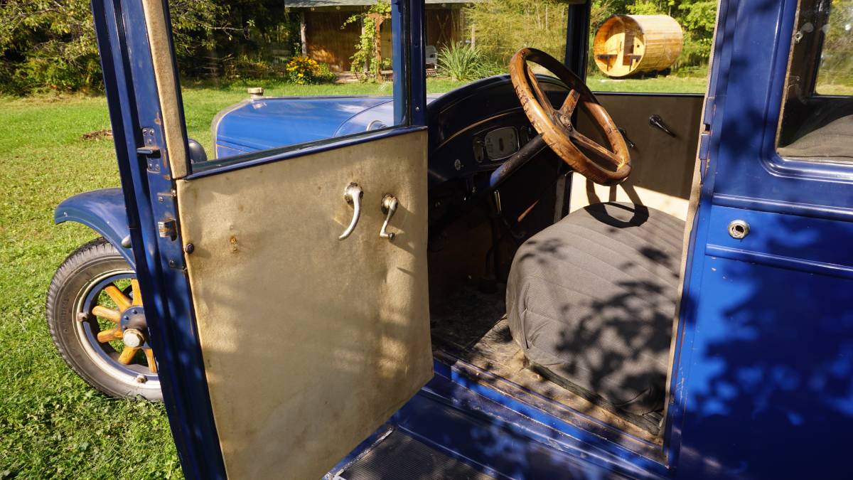 Pontiach-1928-blue-6